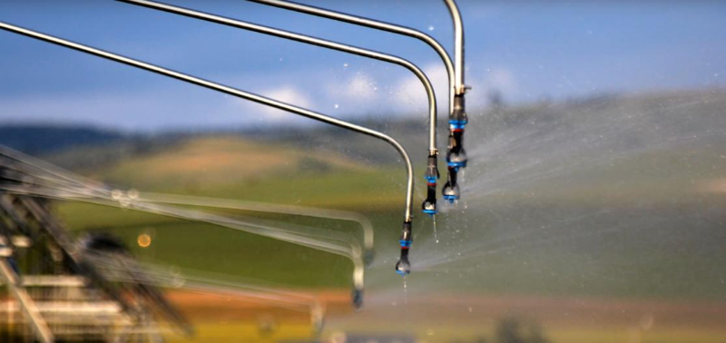 The Role of Rear-Mounted Sprinklers in Center Pivot Irrigation Systems